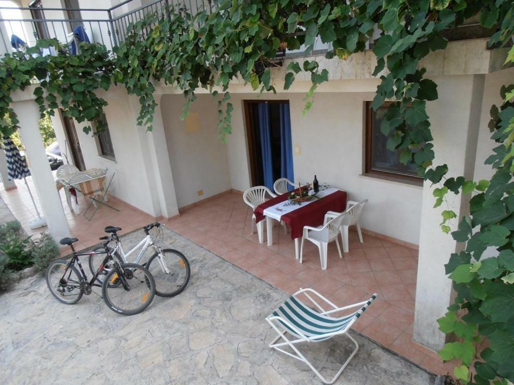 Apartment In Funtana With Seaview, Balcony, Air Condition, Wifi Zewnętrze zdjęcie